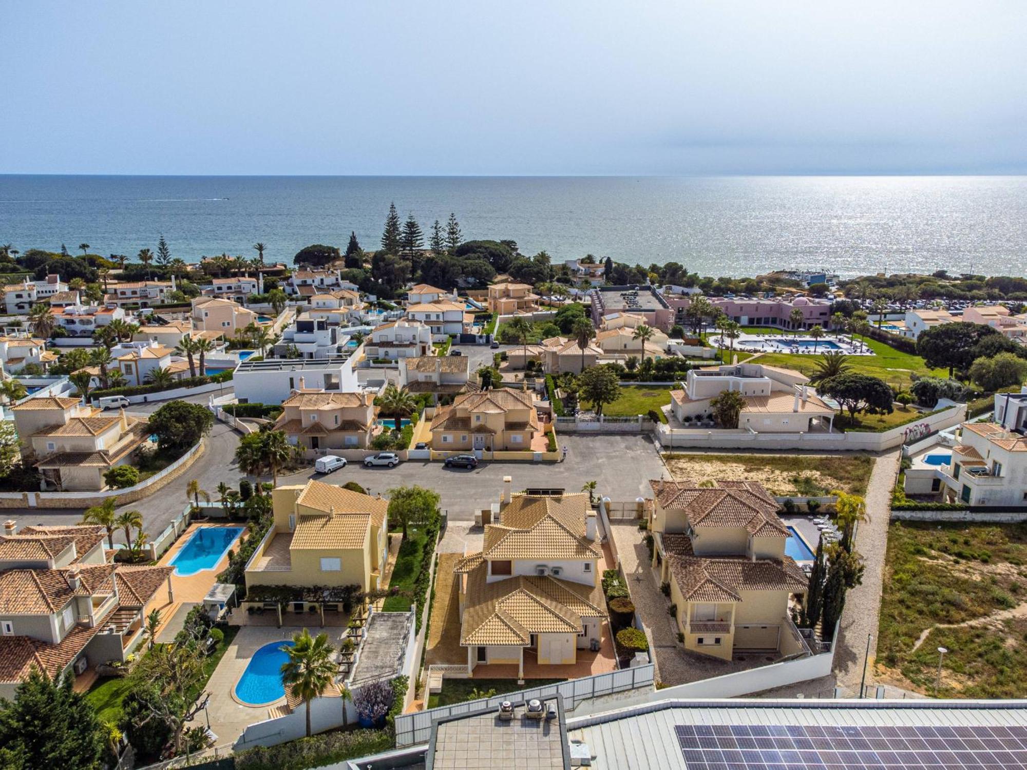 Villa Ribeiro By Hellovacations Albufeira Exterior foto